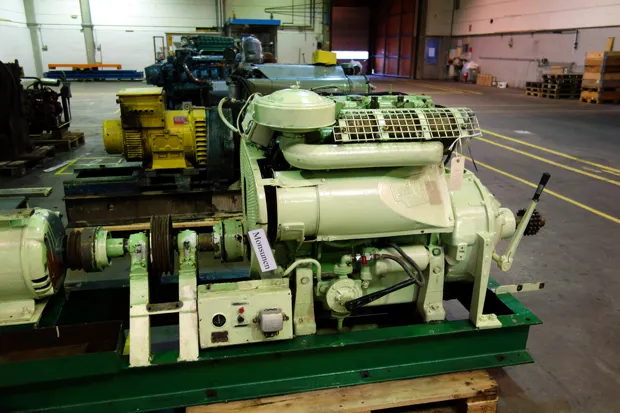 Image 1 of 5 - Lister Petter