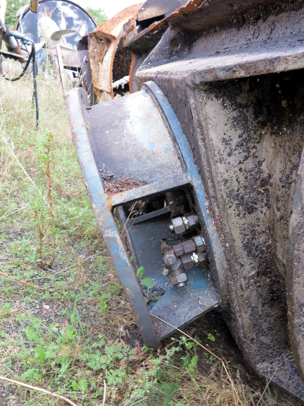 Image 2 of 6 - Ulstein - 90 TV B