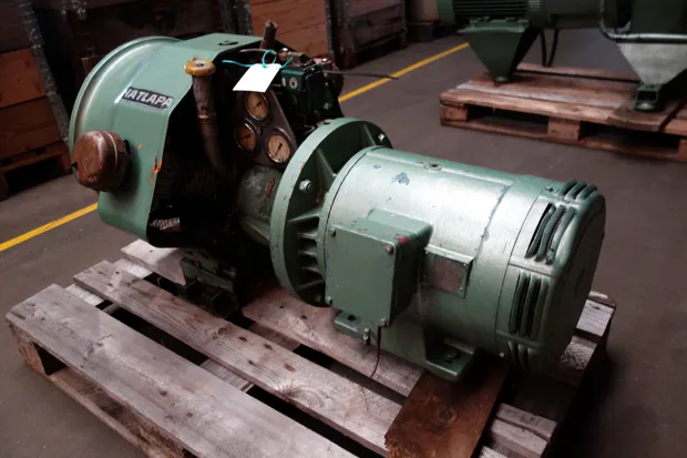 Image 1 of 5 - Hatlapa - L45