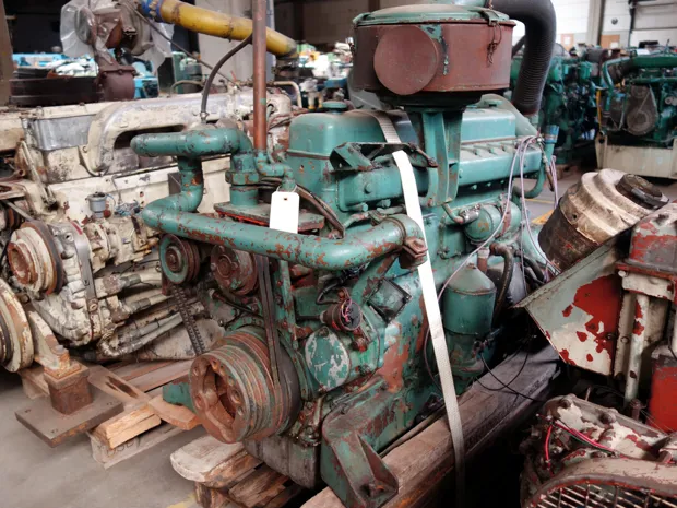 Image 4 of 4 - Scania - D11 6 cyl.