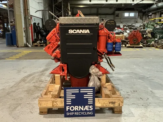 Image 4 of 9 - Scania - DI 16 42M