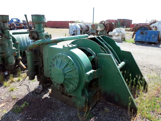 Image 3 of 5 - Trawl winch