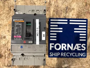 Merlin Gerin - Compact