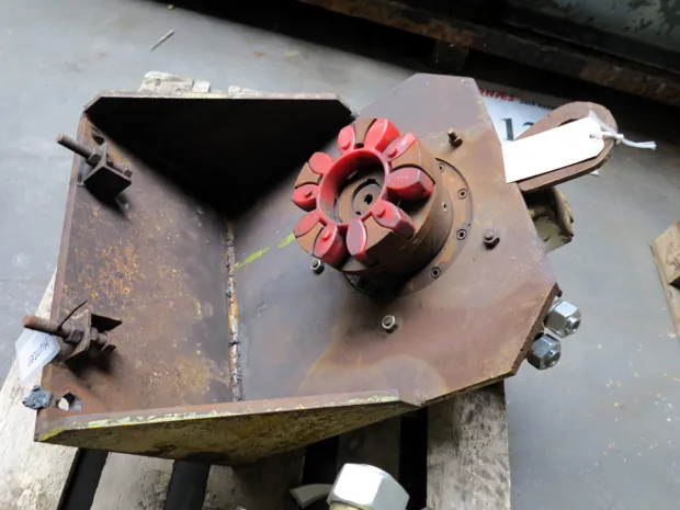 Image 3 of 5 - Calzoni - MR700N6