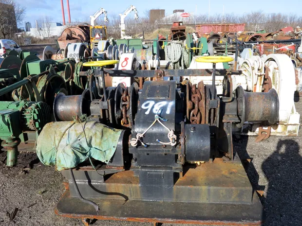Image 2 of 5 - Anchor winch