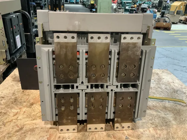 Image 4 of 4 - Merlin Gerin - NW25H2