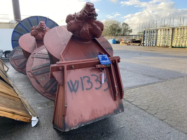 Image 2 of 7 - Chain wheel