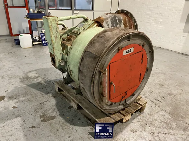 Image 2 of 6 - ABB - VTR304P11