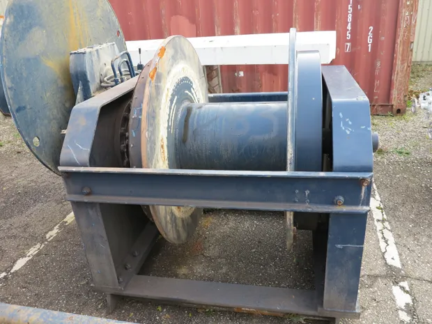 Image 1 of 5 - Trawl winch