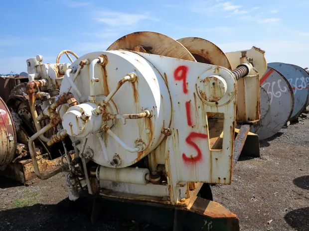 Image 3 of 3 - Trawl winch