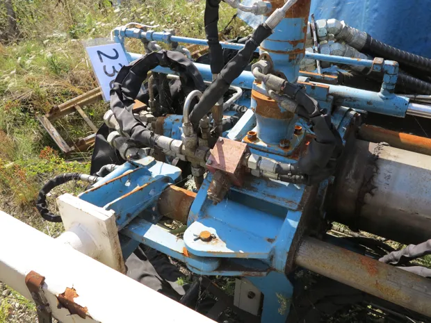 Image 3 of 4 - HRP (ZF Marine Krimpen b.v.) - Retractable azimuth