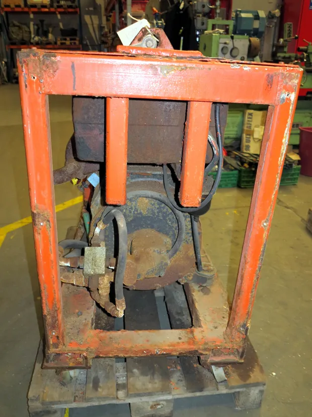 Image 2 of 4 - Deutz - F3L 1011