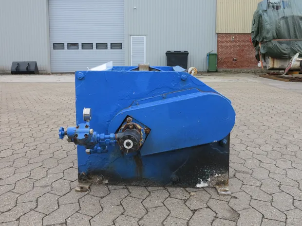 Image 4 of 4 - Sounder winch