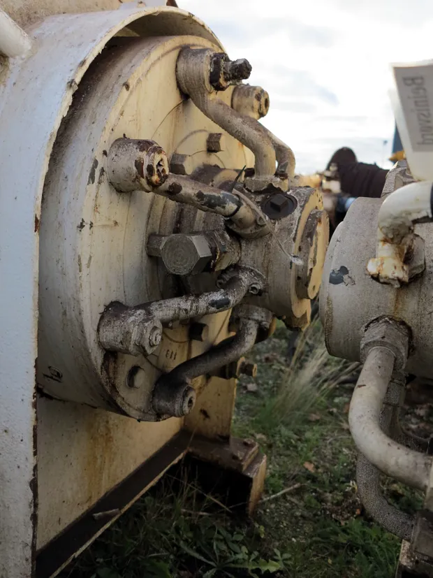 Image 3 of 3 - Winch