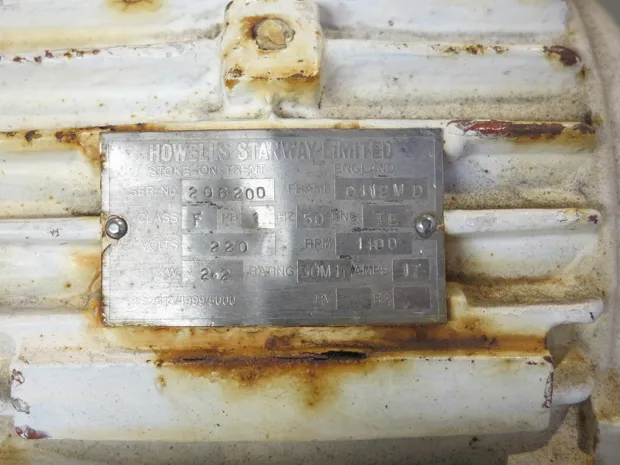 Image 6 of 7 - Anchor winch