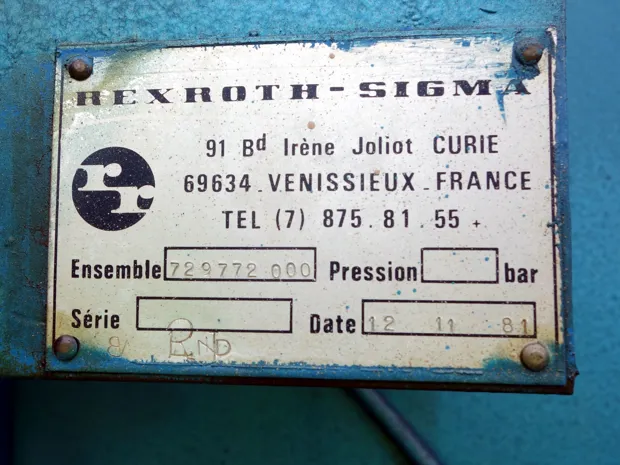 Image 5 of 5 - HS215