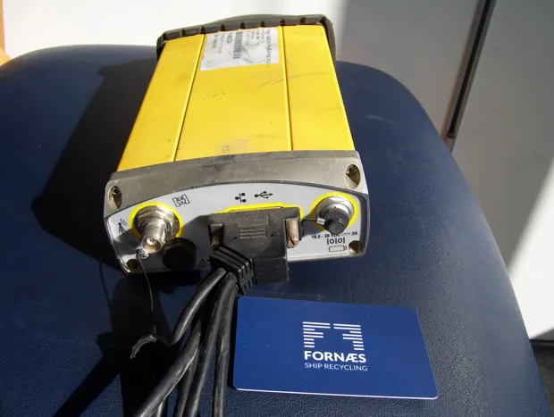 Image 2 of 3 - Trimble  GPS - SPS 351