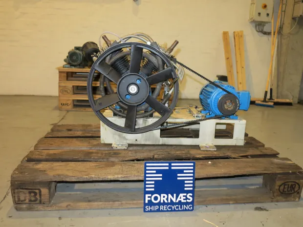 Image 2 of 6 - Almig - HL 023522