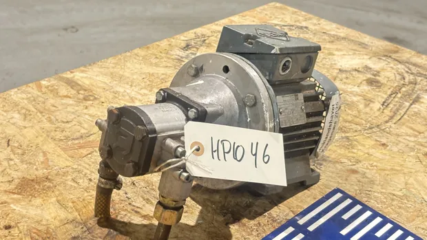 Image 4 of 8 - HP1046