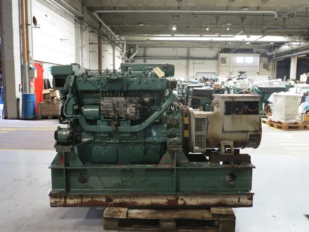 Image 4 of 6 - Volvo Penta