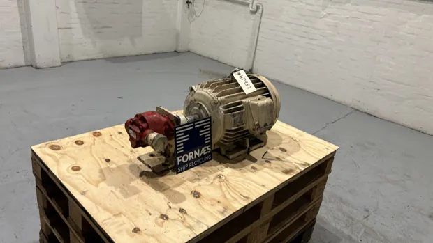 Image 2 of 13 - HP983