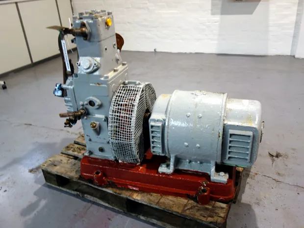 Image 4 of 6 - Hamworthy - 2SF3