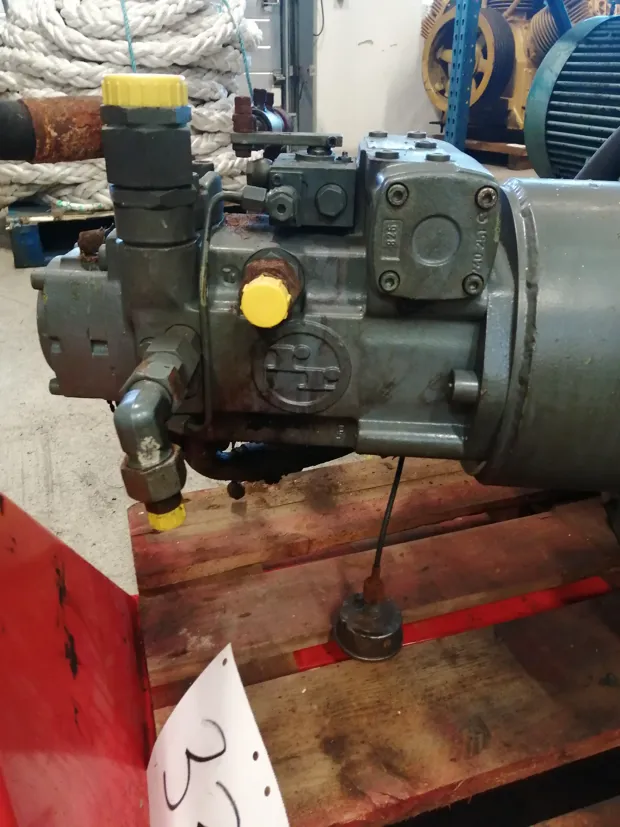 Image 2 of 5 - HP331