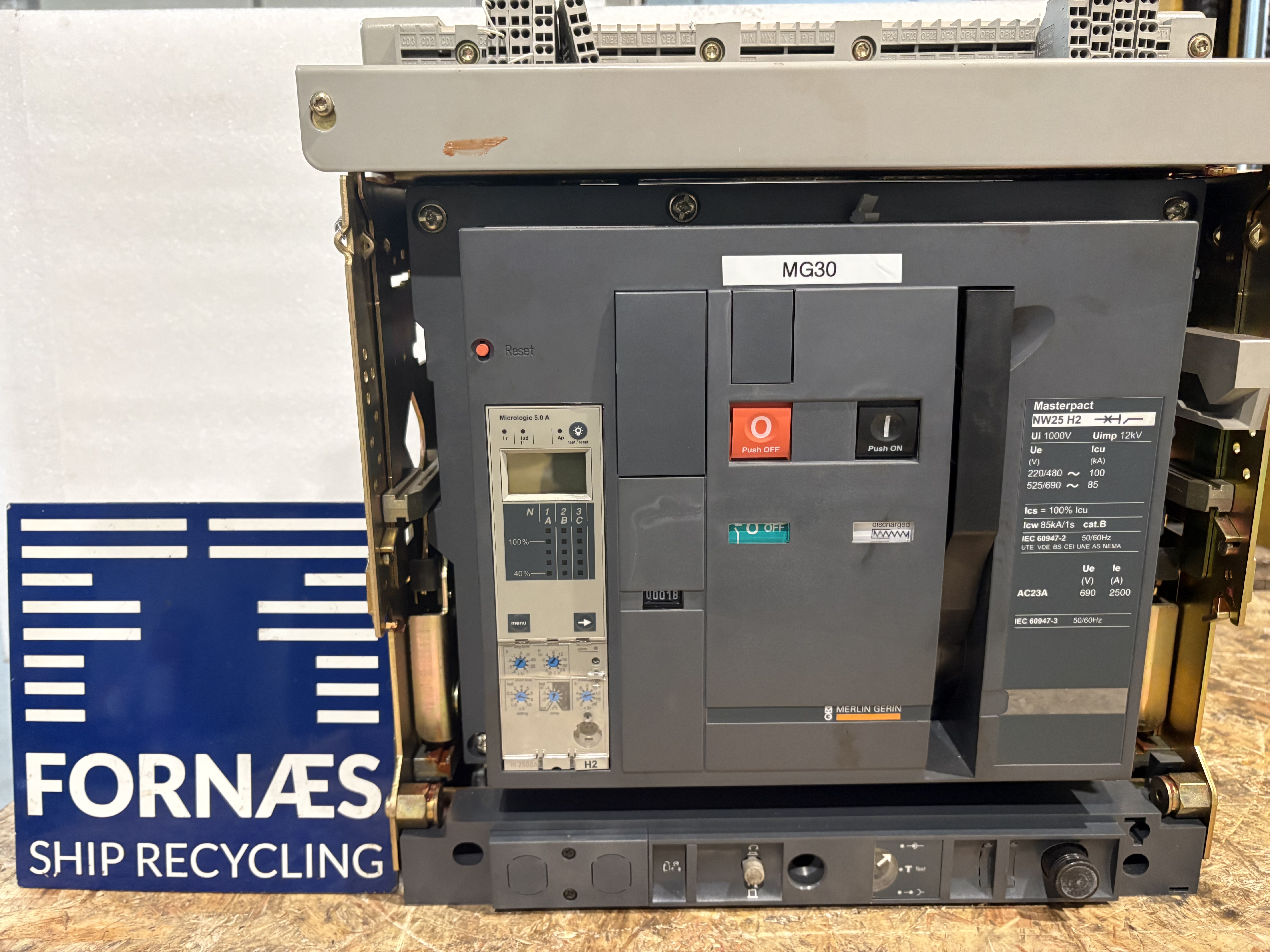 Merlin Gerin - Masterpact