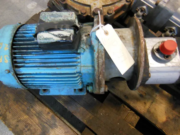 Image 1 of 2 - HP277