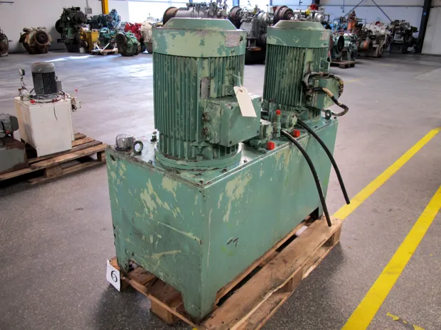 Image 4 of 6 - HS60