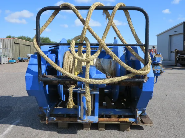 Image 2 of 5 - Split winch