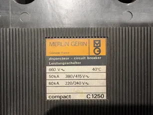 Merlin Gerin - Compact