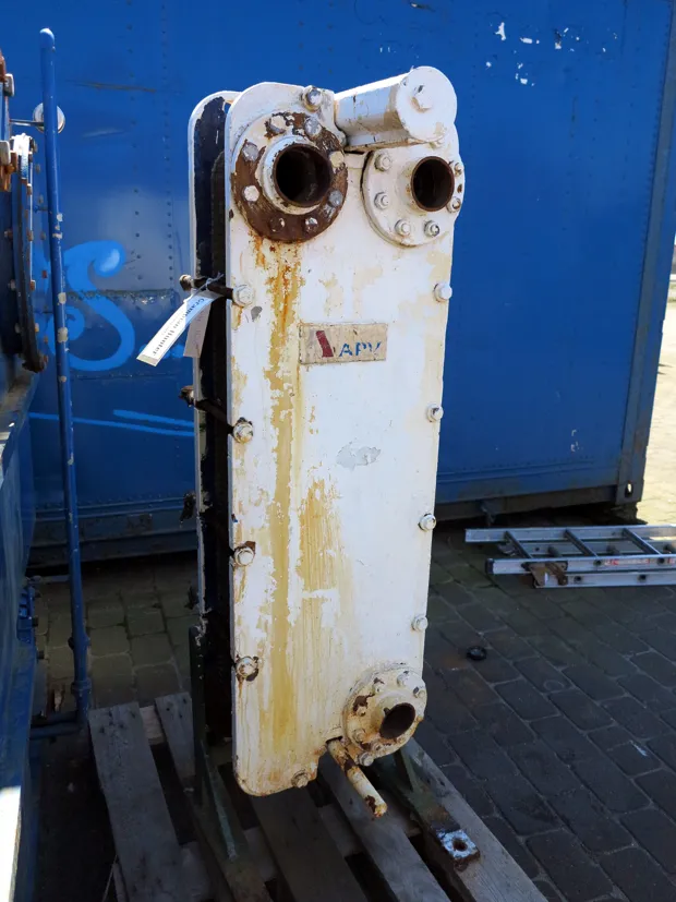 Image 2 of 3 - APV - N35