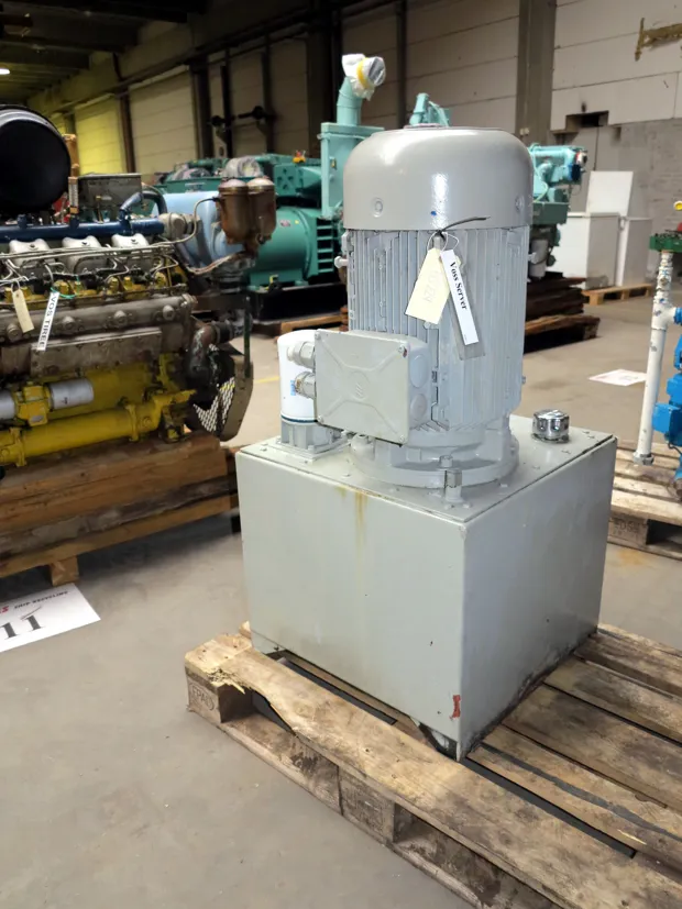 Image 1 of 2 - HS224