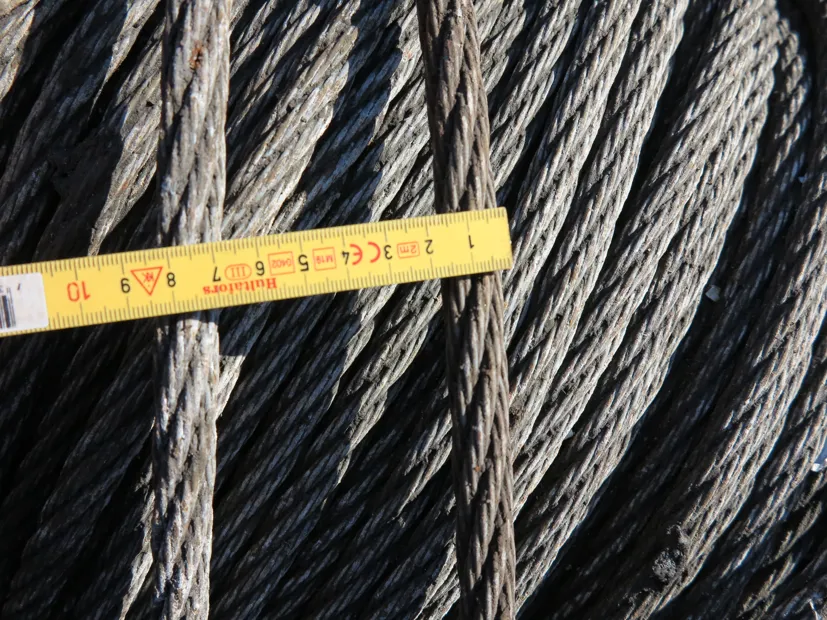 Image 6 of 6 - Split winch