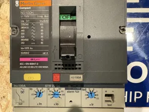 MERLIN GERIN - NS100H