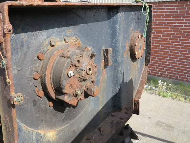 Image 4 of 6 - Trawl winch