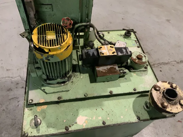 Image 5 of 8 - HS329