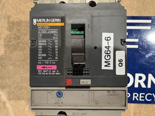 Merlin Gerin - Compact