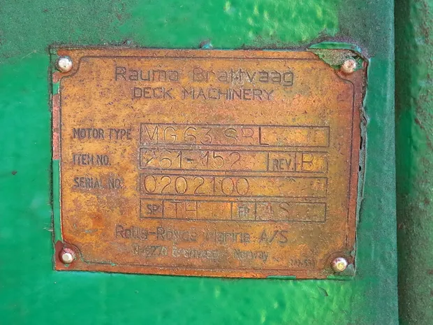 Image 3 of 3 - Trawl winch