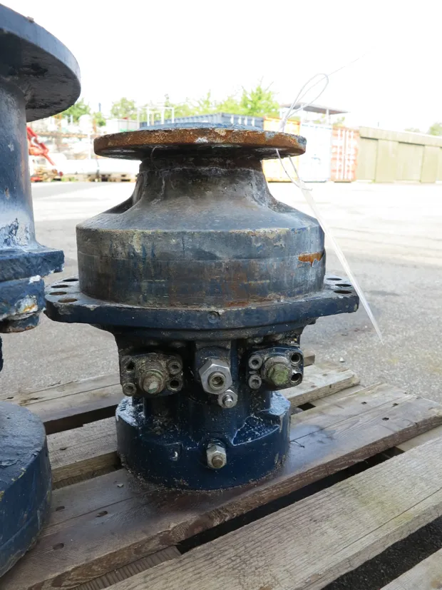 Image 3 of 4 - Poclain