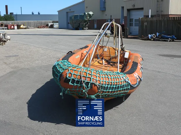 Image 3 of 8 - Mob lifeboat