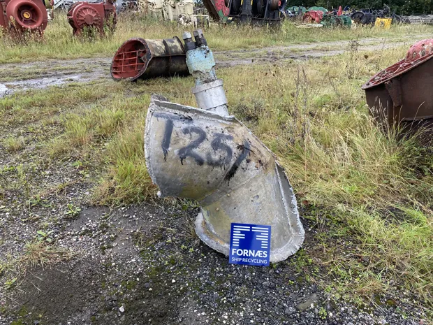 Image 1 of 4 - No plate