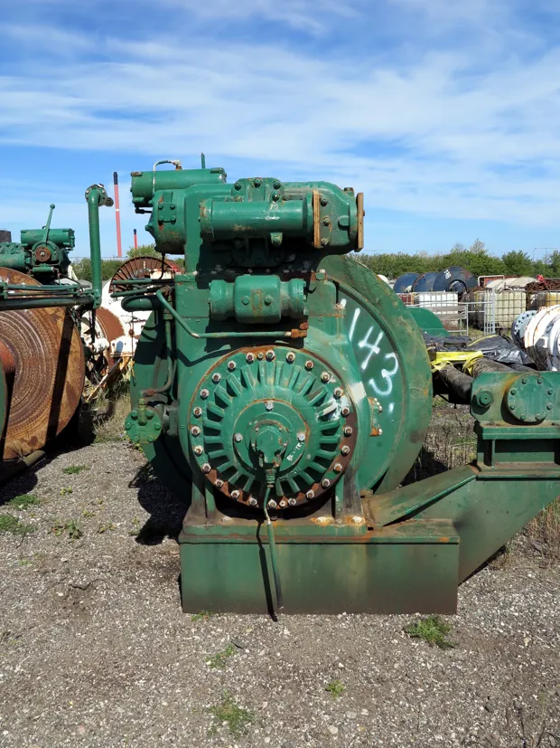 Image 1 of 3 - Trawl winch
