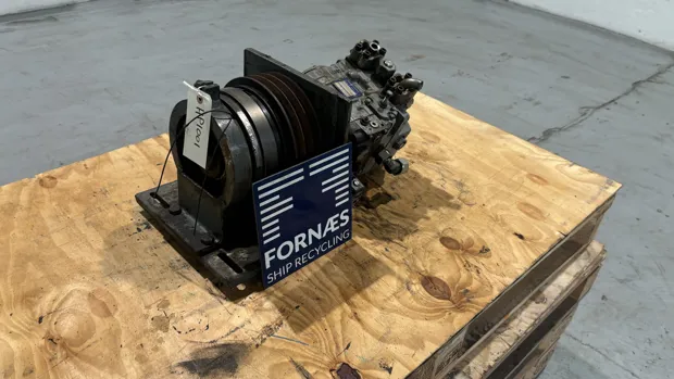 Image 3 of 8 - HP1001