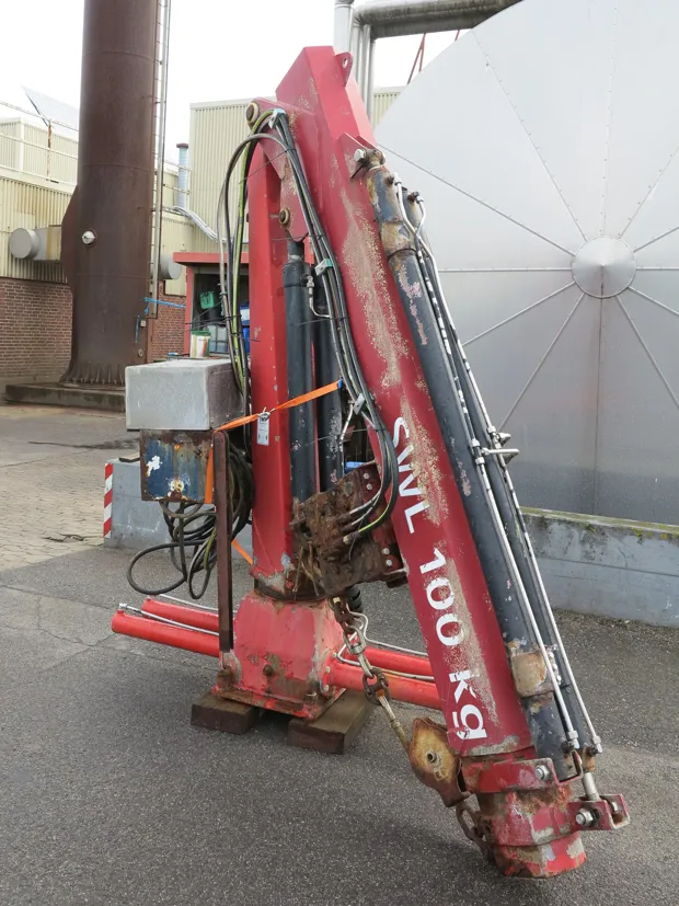 Image 4 of 6 - TMP - Foldekran