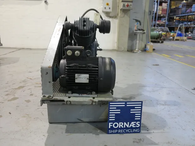 Image 3 of 5 - Dan kompressor - S-350-2/40