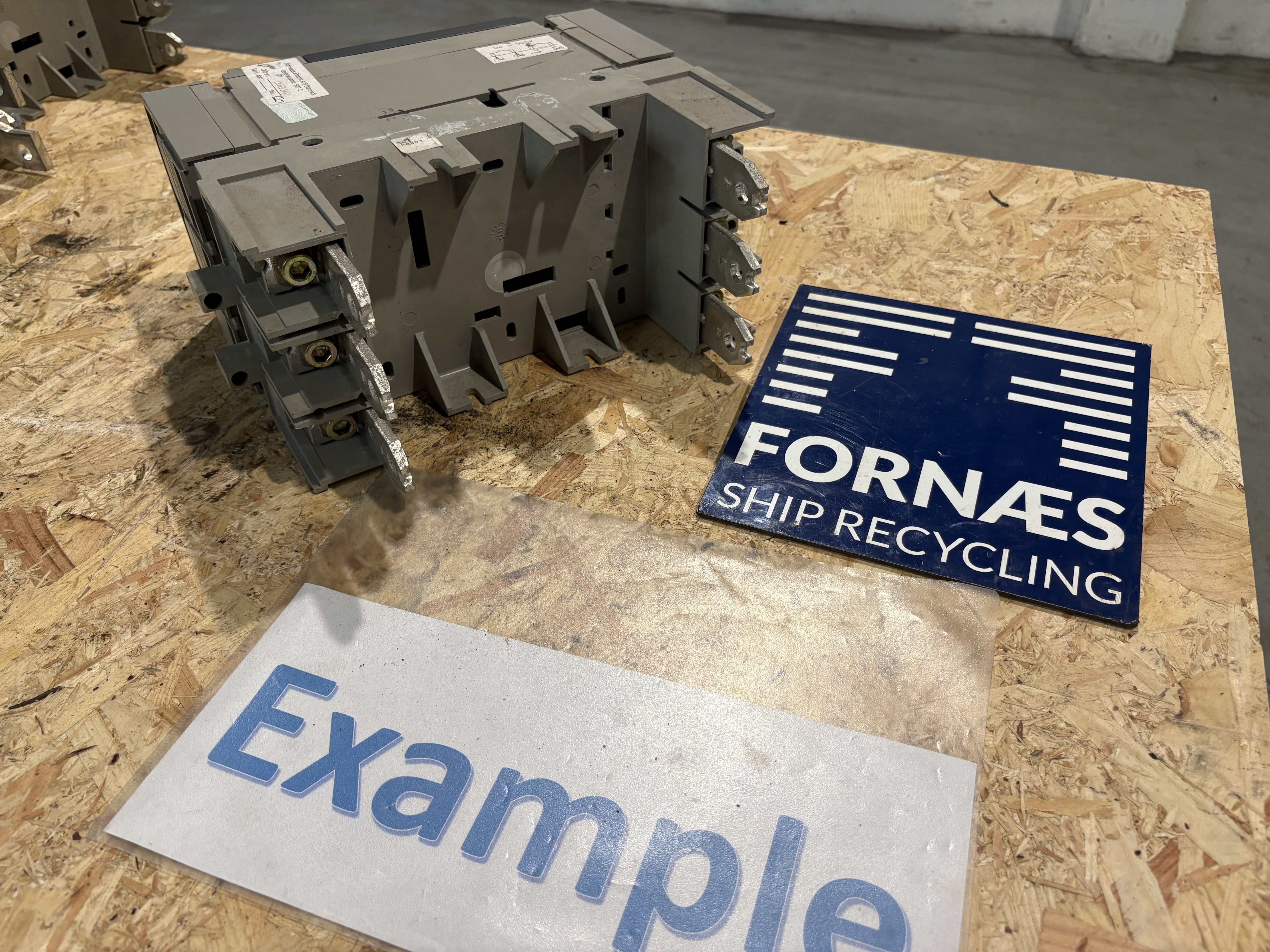 Merlin Gerin - NS400L