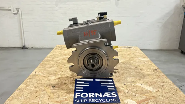 Image 3 of 9 - HP1024