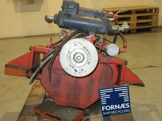 Image 3 of 7 - Twin Disc - MGX-5135RV